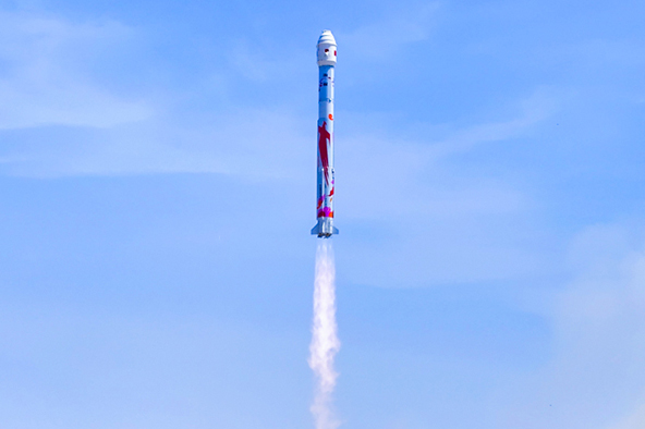 衛華助力“朱雀二號”火箭發射成功！